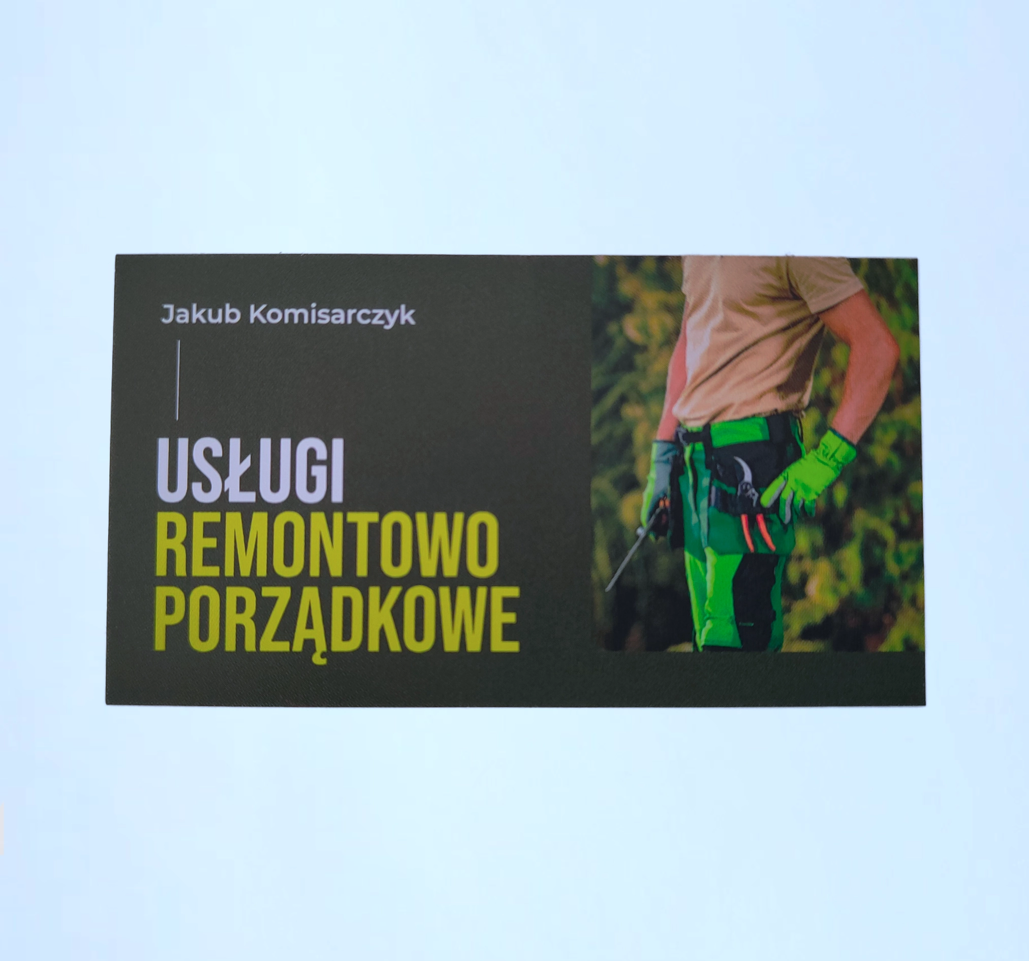 Detale wykończenia wizytówki papierowej