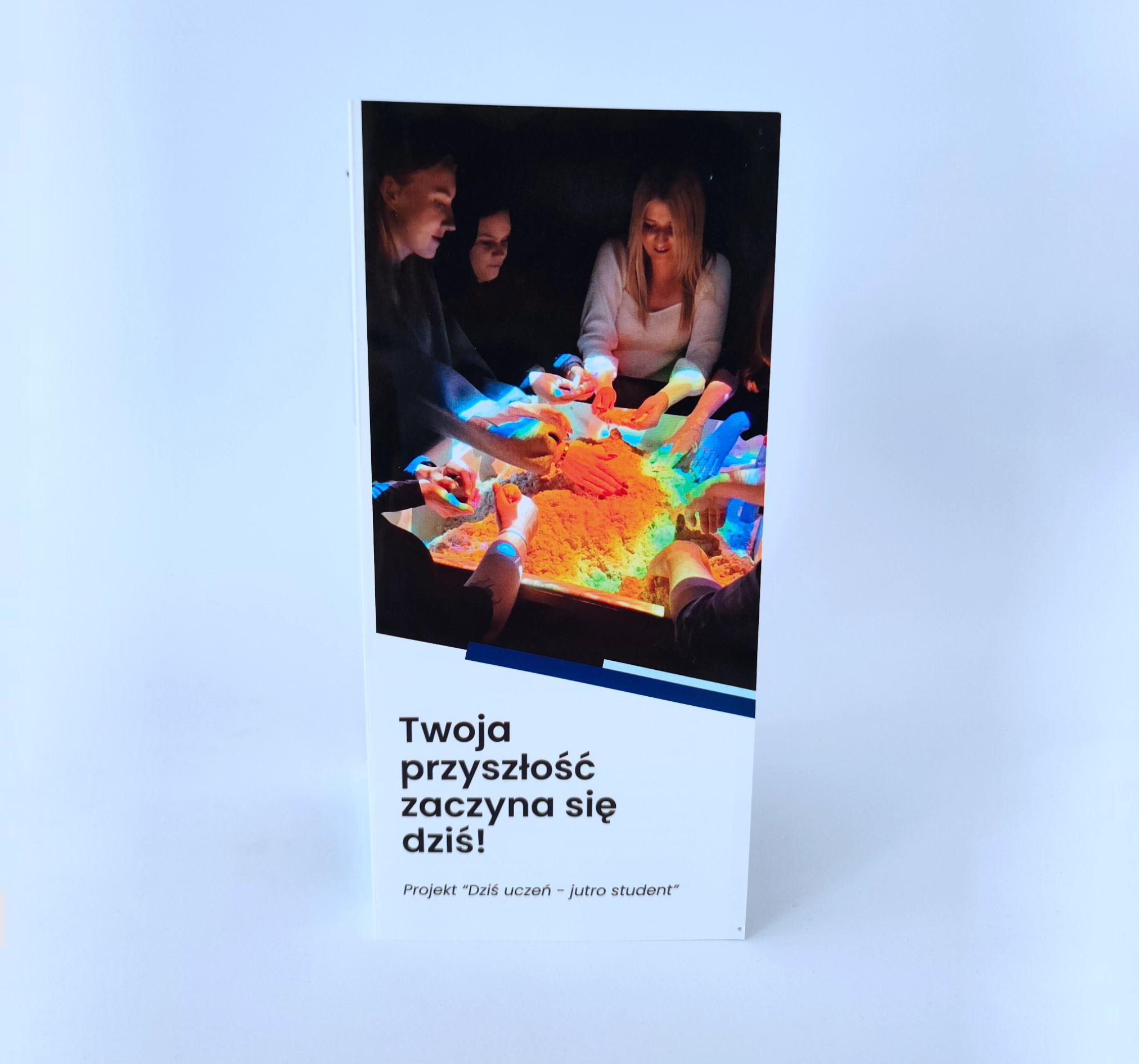 Prezentacja produktu flyer folded trifold - widok 2